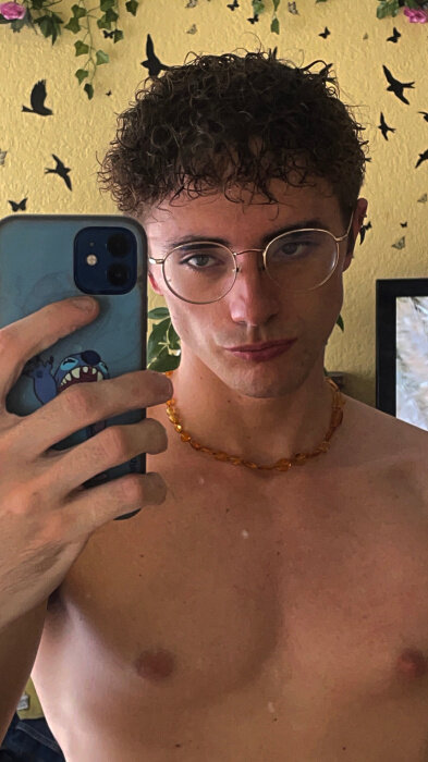 Valentinmeunier (@valentin_meunier), OnlyFans creator