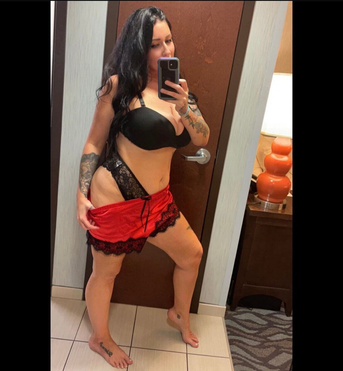 Valentinamarie (@valentinamarie), OnlyFans creator