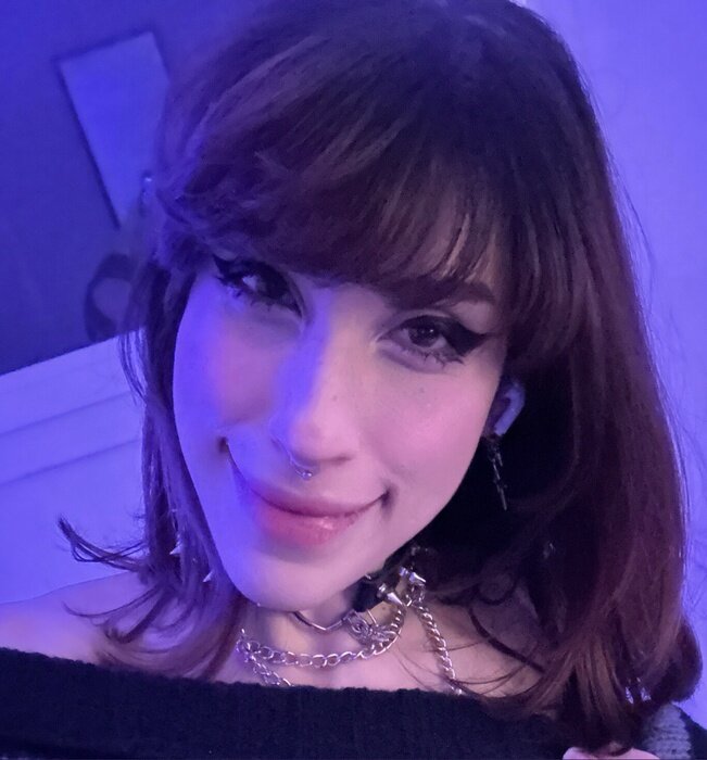 Steph (@valkpink), OnlyFans creator