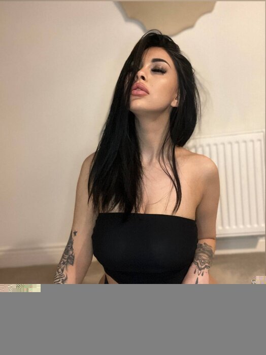 Vanessablueeyes (@vanessablueeyes), OnlyFans creator