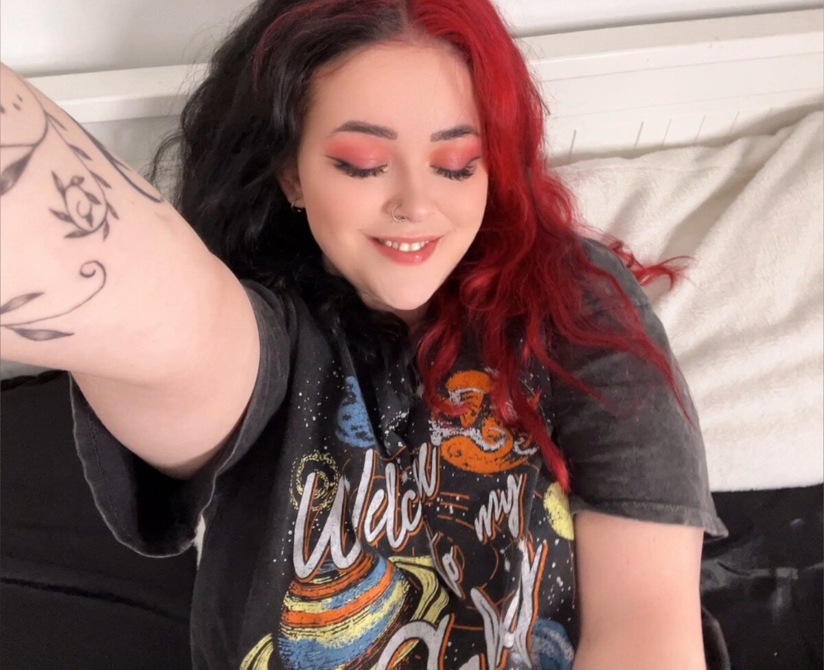 Vanessastrawberryfree (@vanessastrawberryfree), OnlyFans creator