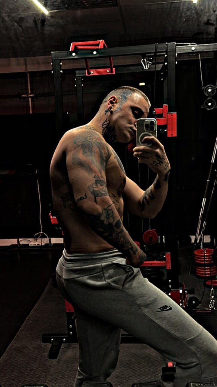 Vatuttobene (@vatuttobene), OnlyFans creator