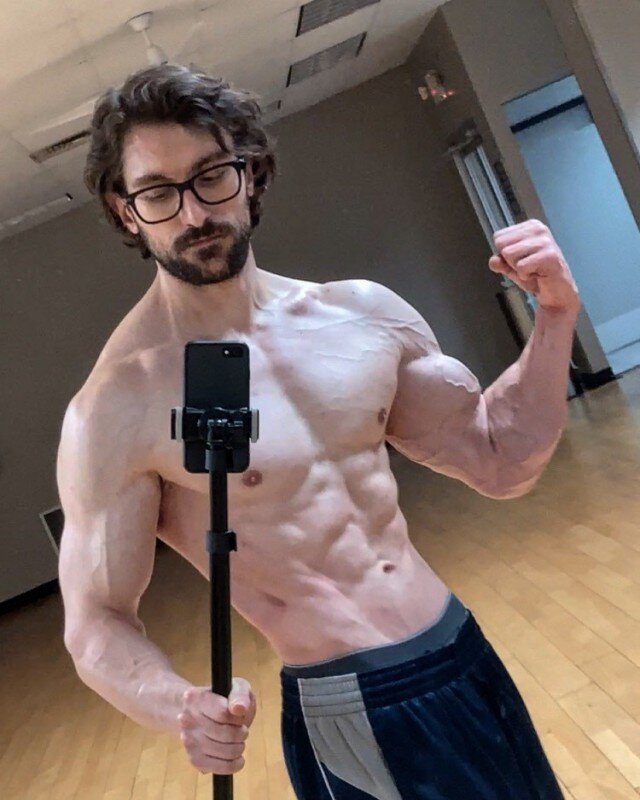 Veinsngains (@veinsngains), OnlyFans creator