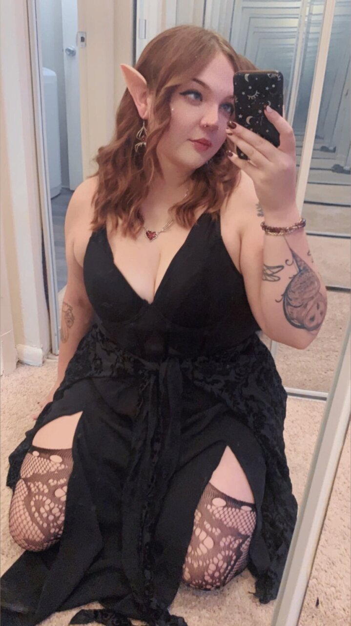 Velvetfluff (@velvet_fluff), OnlyFans creator