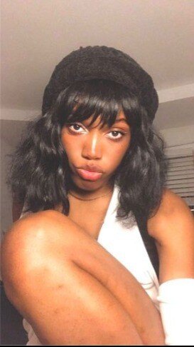 Velvethoneybee (@velvethoneybee), OnlyFans creator