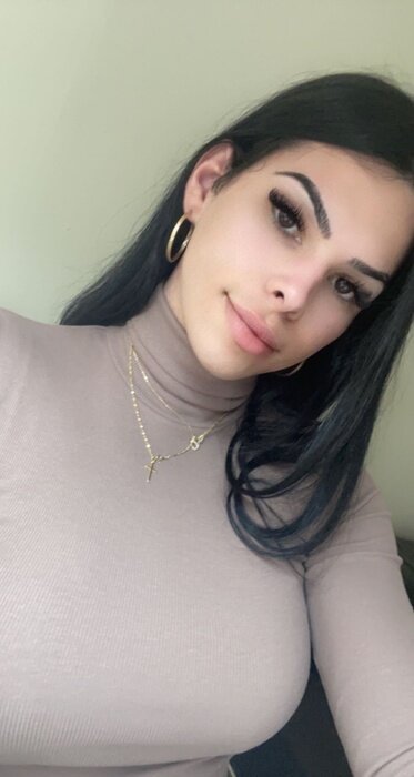 Veronica1099 (@veronica1099), OnlyFans creator