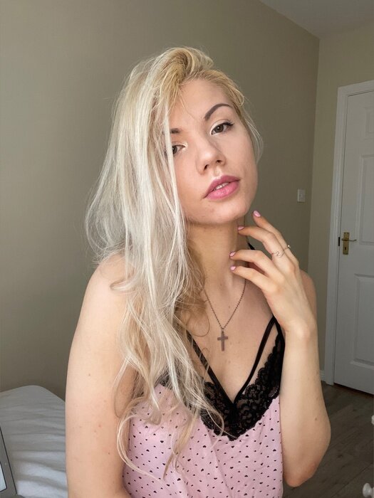 Veronicahoneyy (@veronicahoneyy), OnlyFans creator