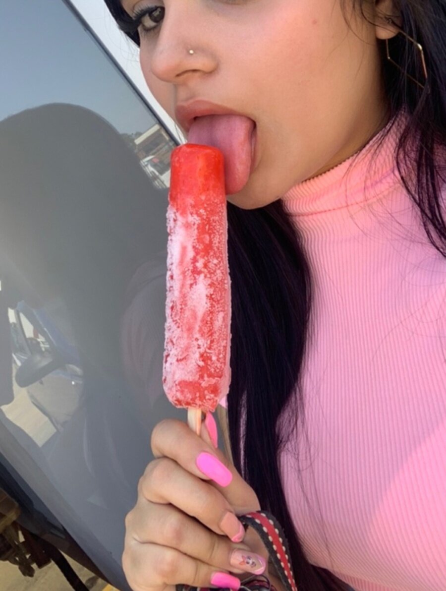Veronicalustre (@veronicalustre), OnlyFans creator