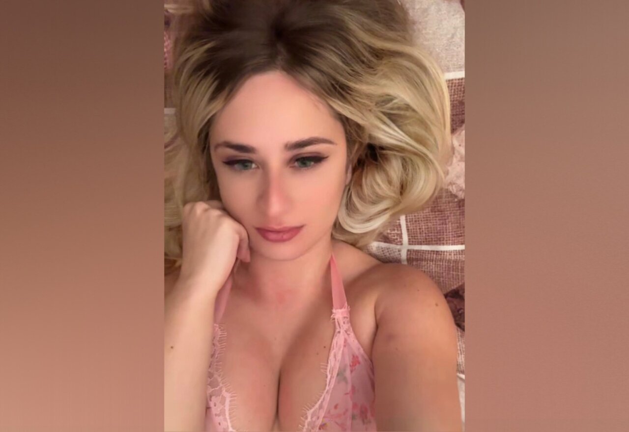 Veronikadenise (@veronika_denise), OnlyFans creator