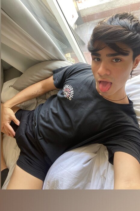 Versabenj19 (@versabenj19), OnlyFans creator