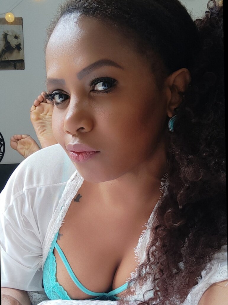 Vevelins35 (@vevelins35), OnlyFans creator