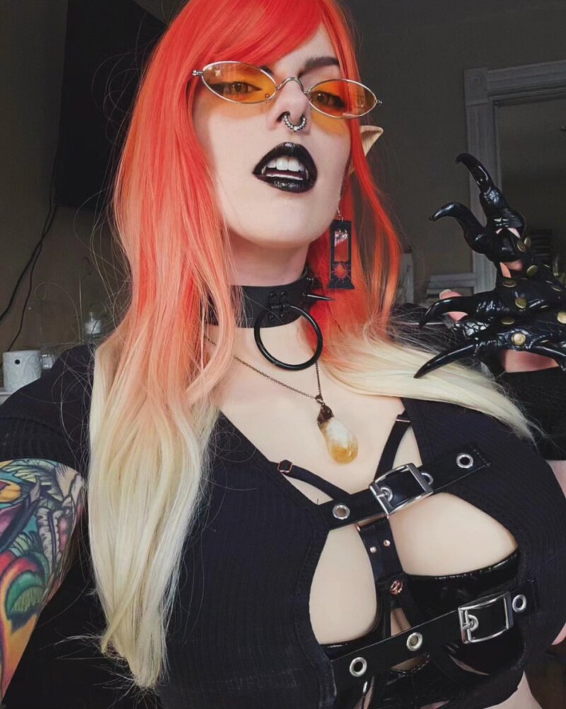 Vickipsythemoore (@vickipsythemoore), OnlyFans creator