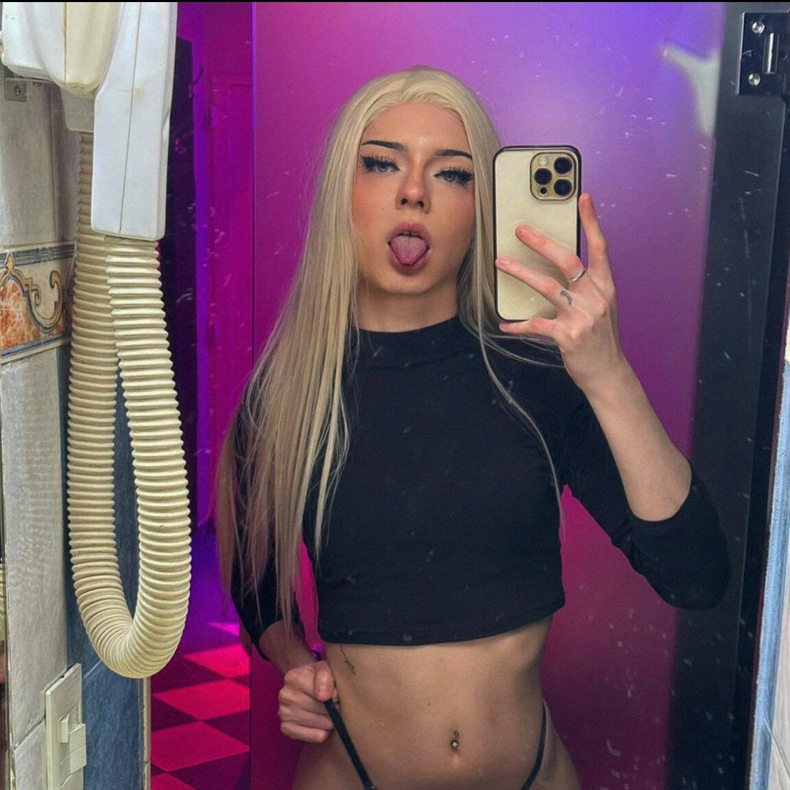 Vickyyrosw (@vickyyrosw), OnlyFans creator