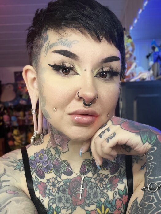 Vileusagi (@vileusagi), OnlyFans creator