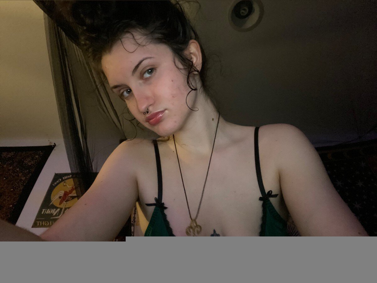 Violetxstar (@violetxstar), OnlyFans creator