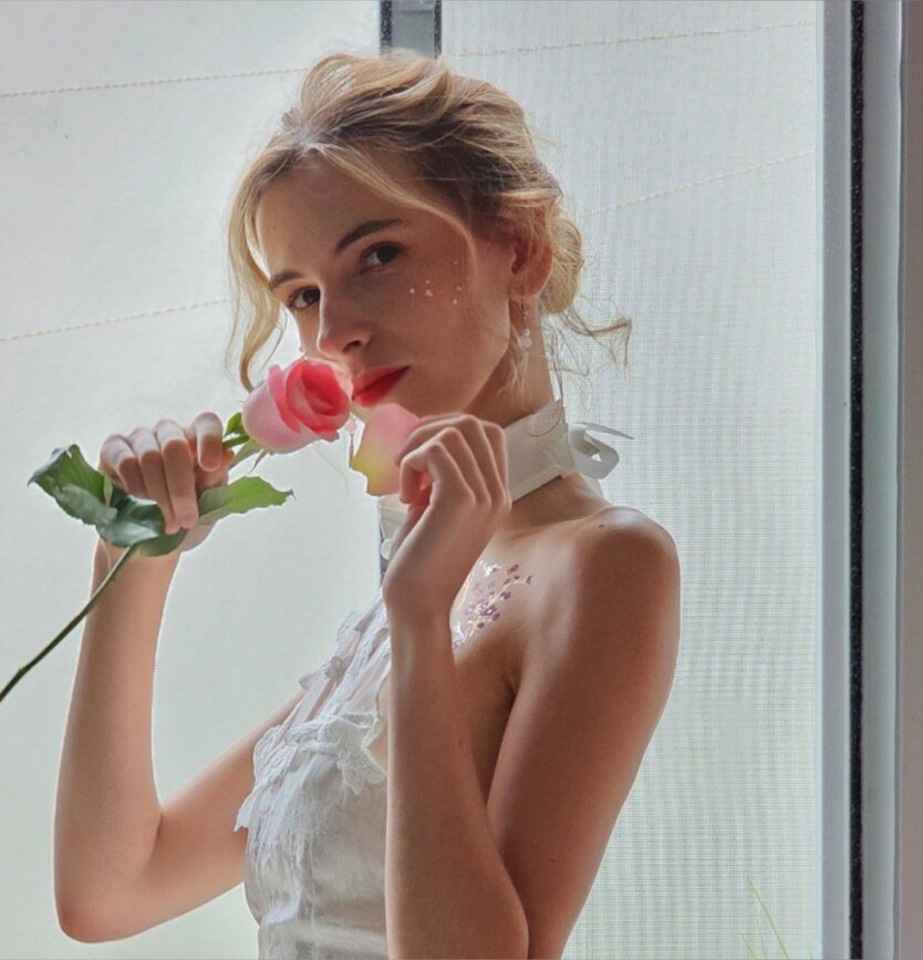 Virginie (@vivivoyage88), OnlyFans creator