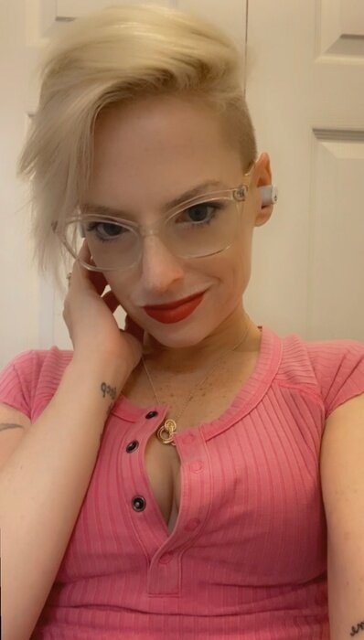 Viwinters (@viwinters), OnlyFans creator
