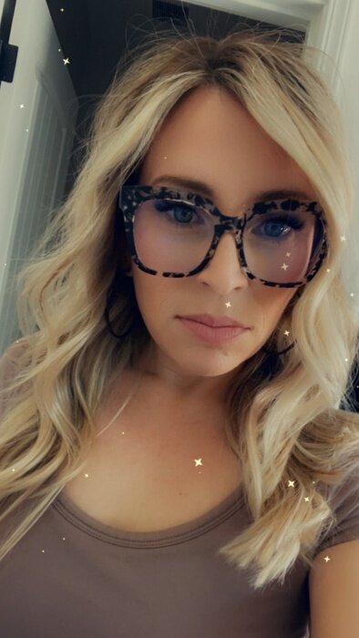 Lo (@vphotmama), OnlyFans creator