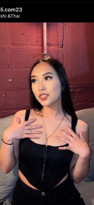 Waifupeanut (@waifupeanut), OnlyFans creator