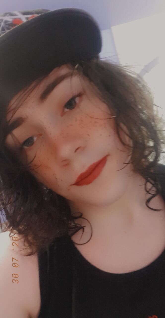 Wedgiepupellie (@wedgiepupellie), OnlyFans creator
