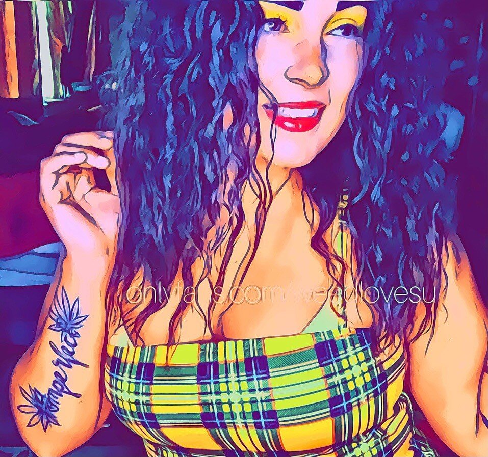 Weeds (@weedlovesuxfree), OnlyFans creator