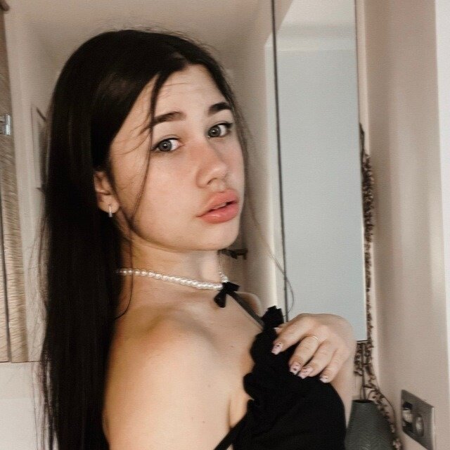 Weewaifu (@weewaifu), OnlyFans creator