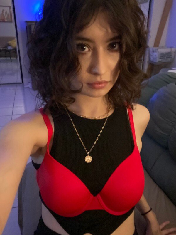 Rayne (@wetastherayne), OnlyFans creator