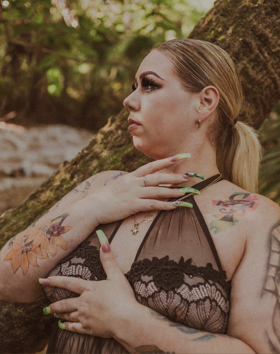 Whitecocoa18 (@whitecocoa18), OnlyFans creator