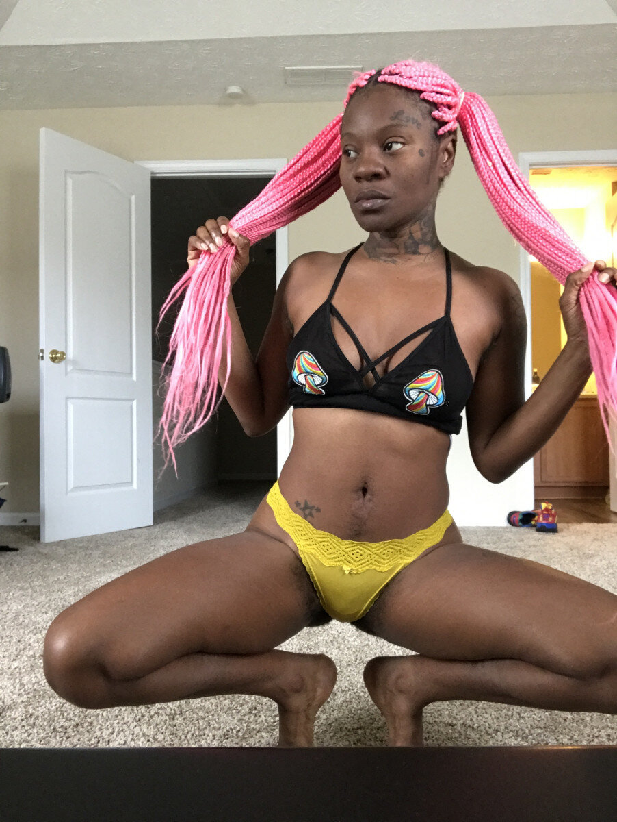 Whoisshonda (@whoisshonda), OnlyFans creator