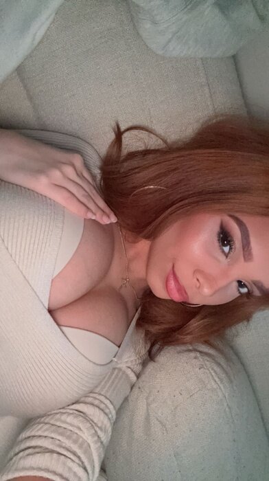 Whosthatgirlxtina (@whosthatgirlxtina), OnlyFans creator