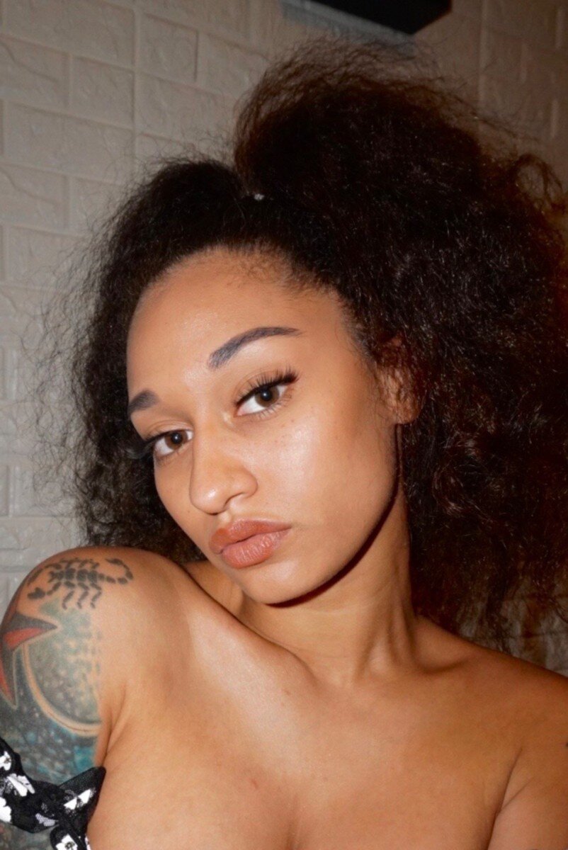 Wifeybae (@wifeybae), OnlyFans creator