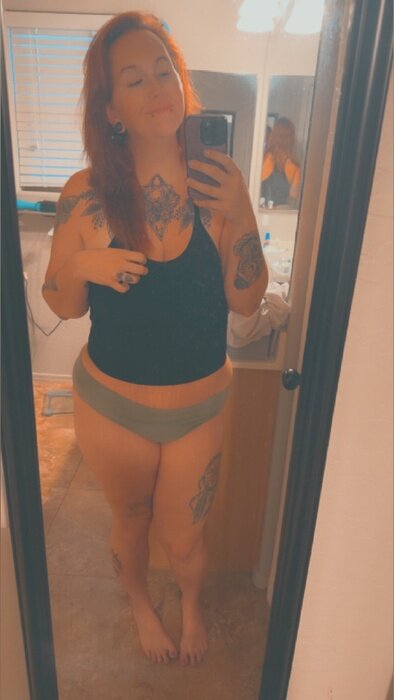 Wifeyep22 (@wifeyep22), OnlyFans creator