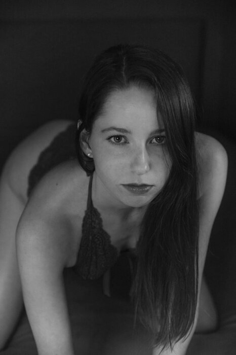 Runa (@wildkatzeruna), OnlyFans creator