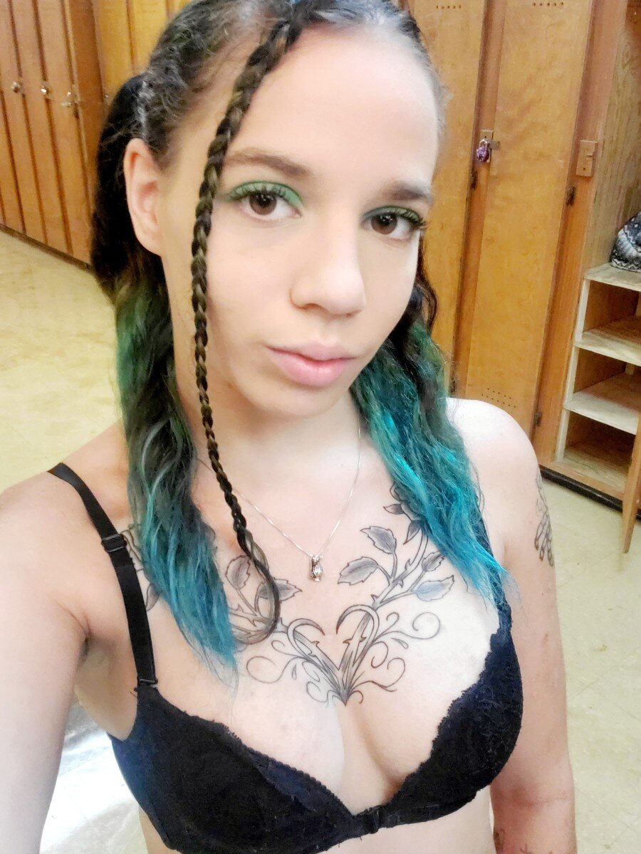 Wildrose1813 (@wildrose1813), OnlyFans creator