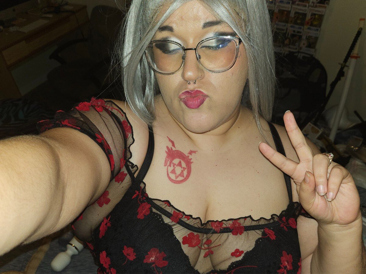 Winterplum121 (@winterplum121), OnlyFans creator