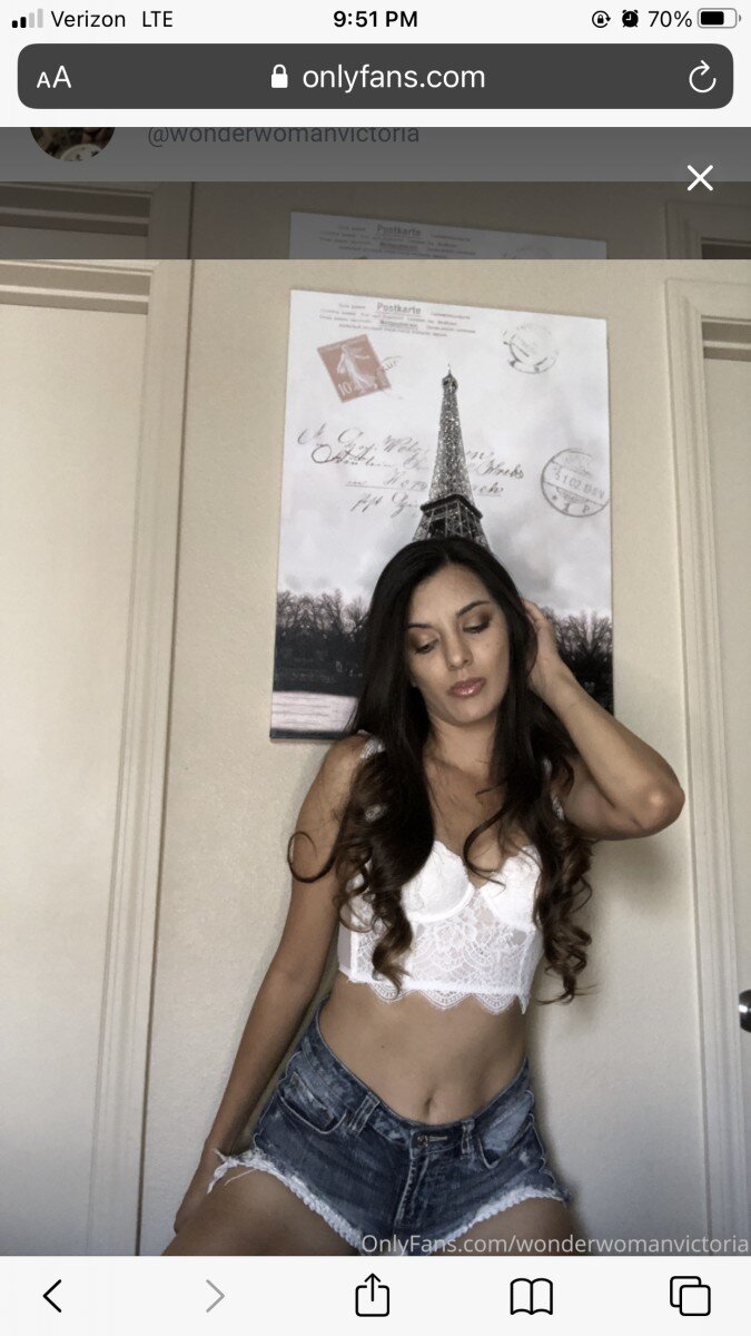 Wonderwomanvictoria (@wonderwomanvictoria), OnlyFans creator