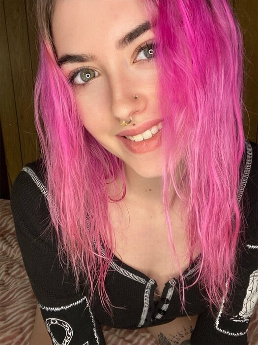 Wyn (@wynterdaze), OnlyFans creator