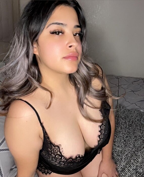 Xevsxx (@xevsxx), OnlyFans creator
