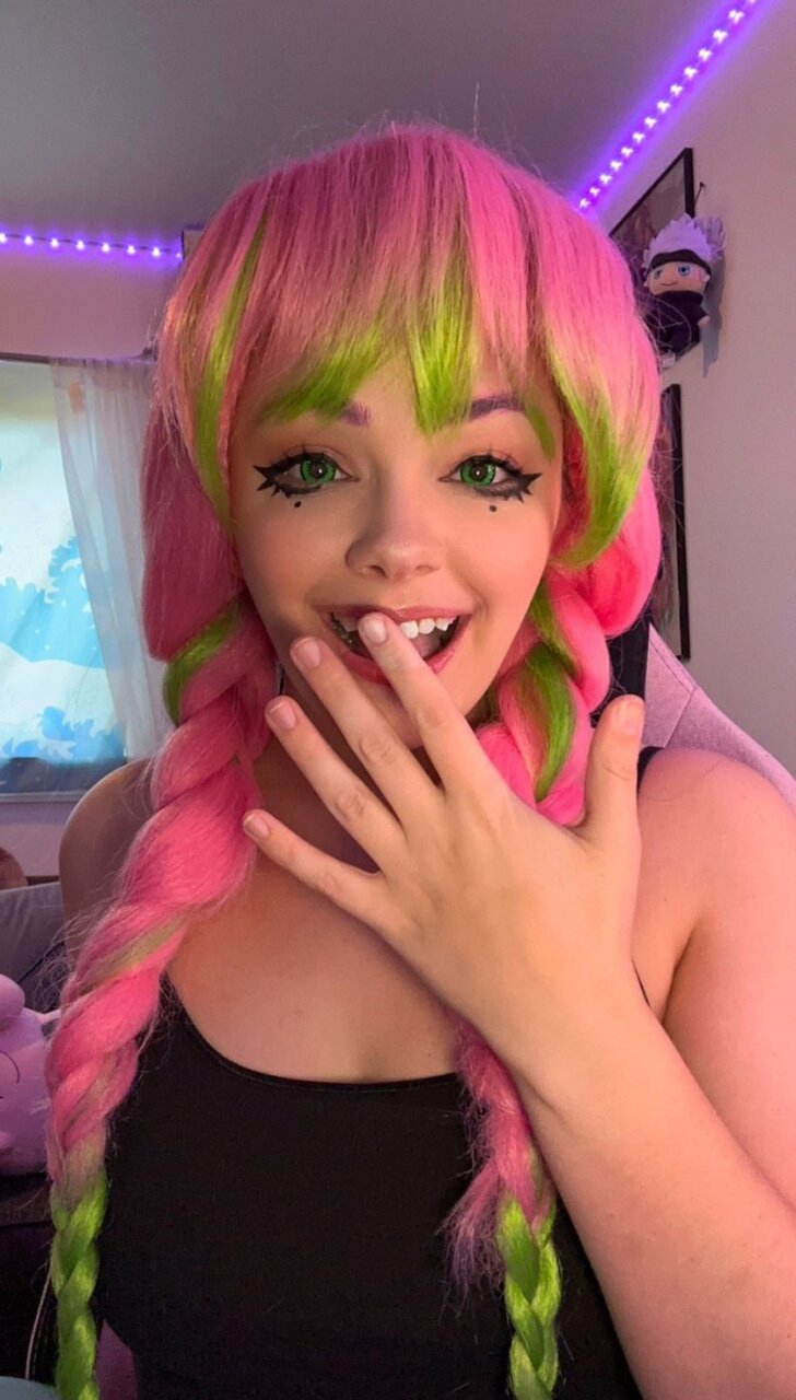 Xgwen18free (@xgwen18free), OnlyFans creator