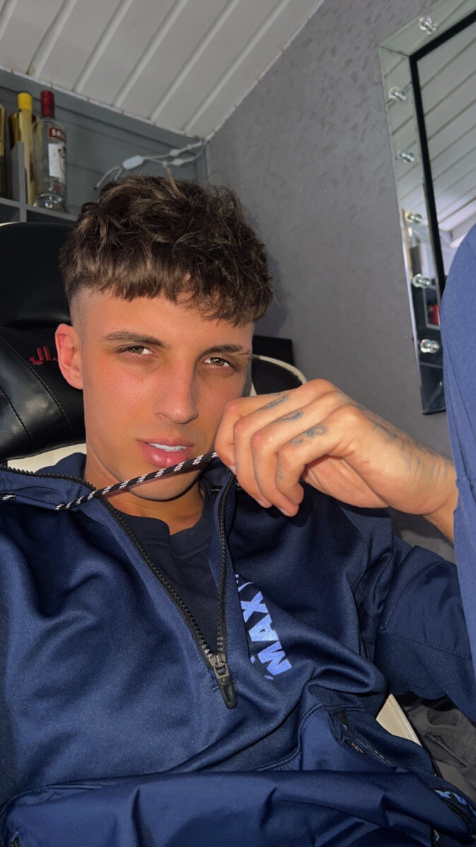 Xlewx (@xlewx), OnlyFans creator