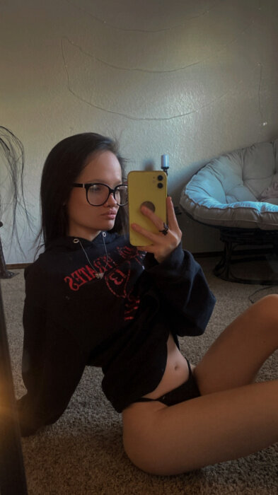 Xnaughtyxnicolex (@xnaughtyxnicolex), OnlyFans creator
