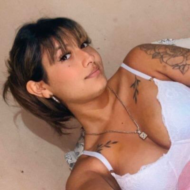 Xocloerosezxo (@xocloerosezxo), OnlyFans creator