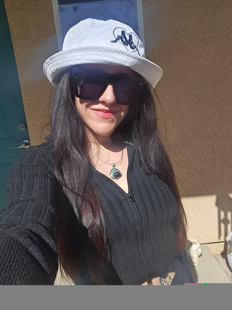 Xoxosadgirllola (@xoxosadgirllola), OnlyFans creator