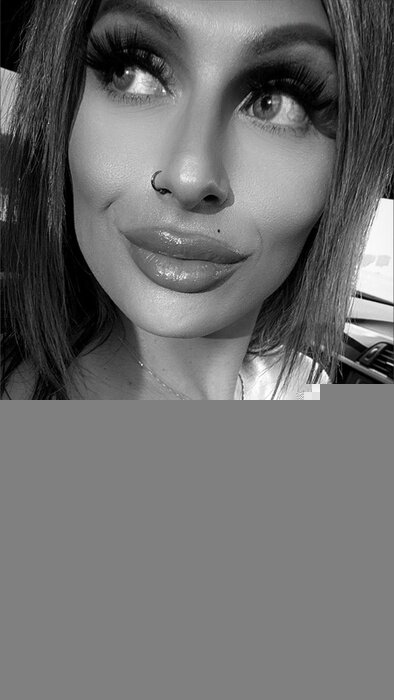 pretty (@xprettysmilex), OnlyFans creator