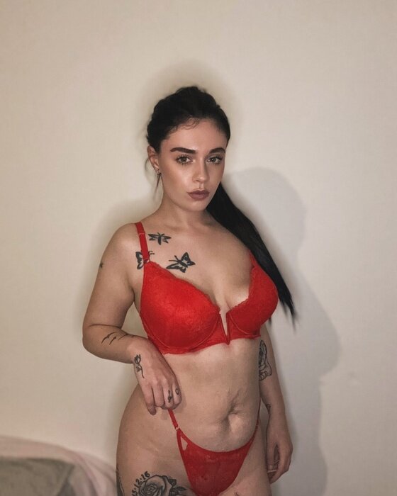 Xratedcurves97 (@xratedcurves97), OnlyFans creator