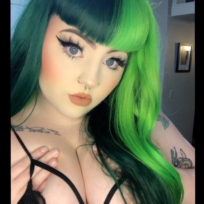 Xspookybabyjadex (@xspookybabyjadex), OnlyFans creator