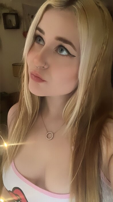 Xweedfairyx (@xweedfairyx), OnlyFans creator