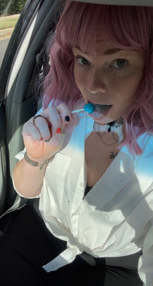 Xxbluevelvet (@xxblue_velvet), OnlyFans creator