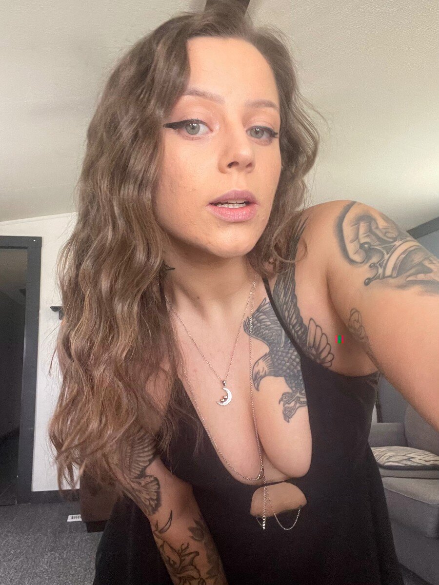 Xxsadiexx (@xxsadiexx), OnlyFans creator