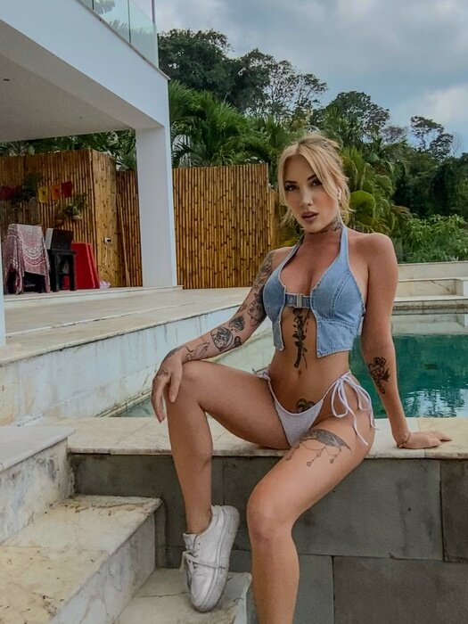 Xxsarababy (@xxsarababy), OnlyFans creator